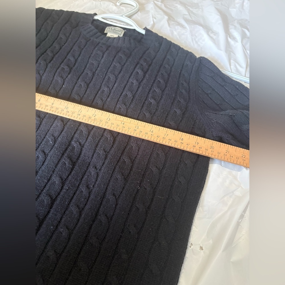 L.L. Bean vintage mens black cable knit sweater wool size medium - Picture 6 of 7